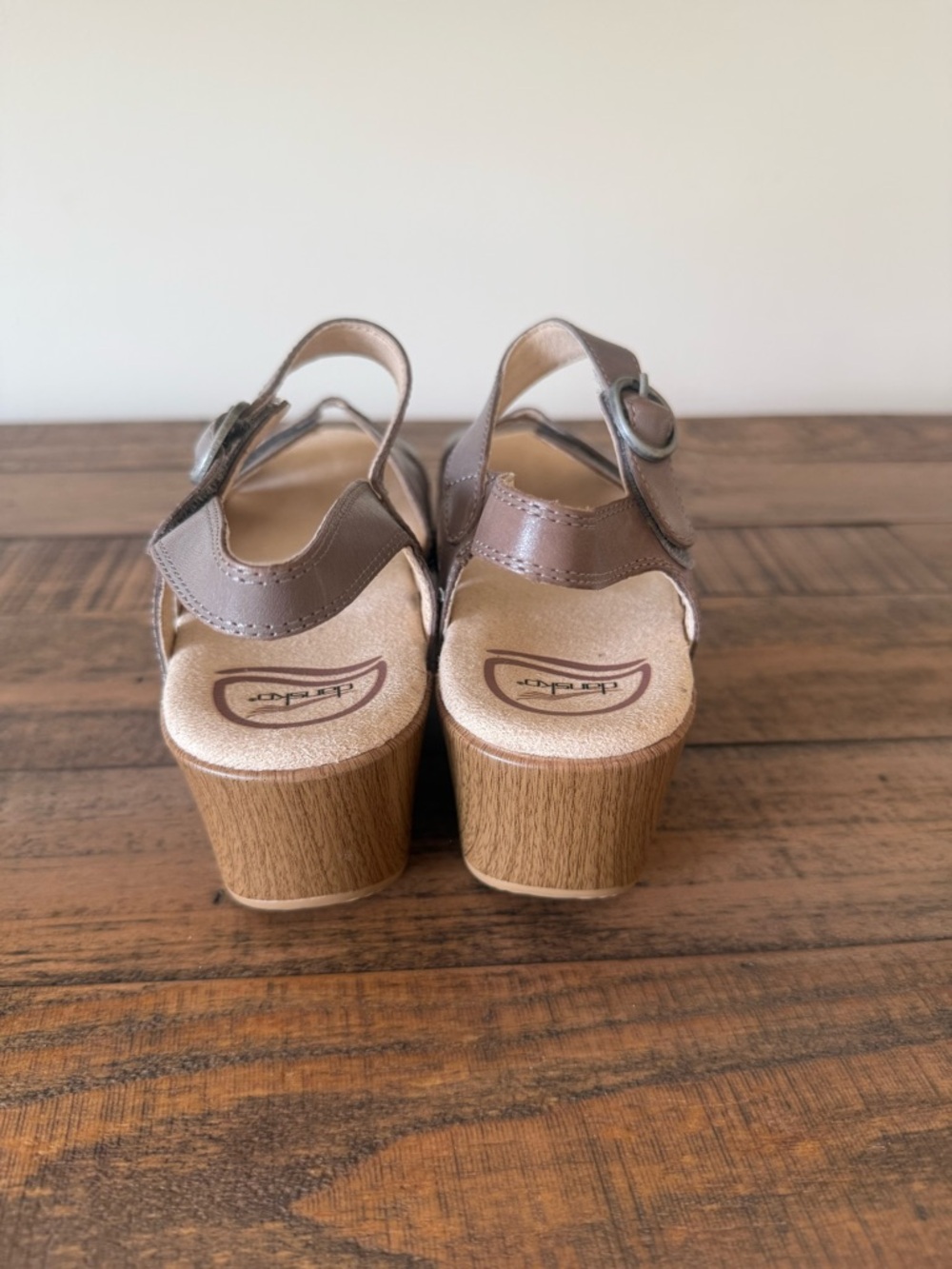 Dansko Women's Taupe Leather Slingback Sandals - Picture 4 of 7